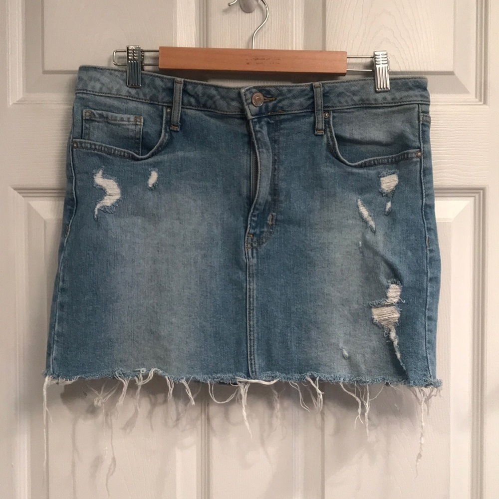Forever 21 brand size 31 denim miniskirt